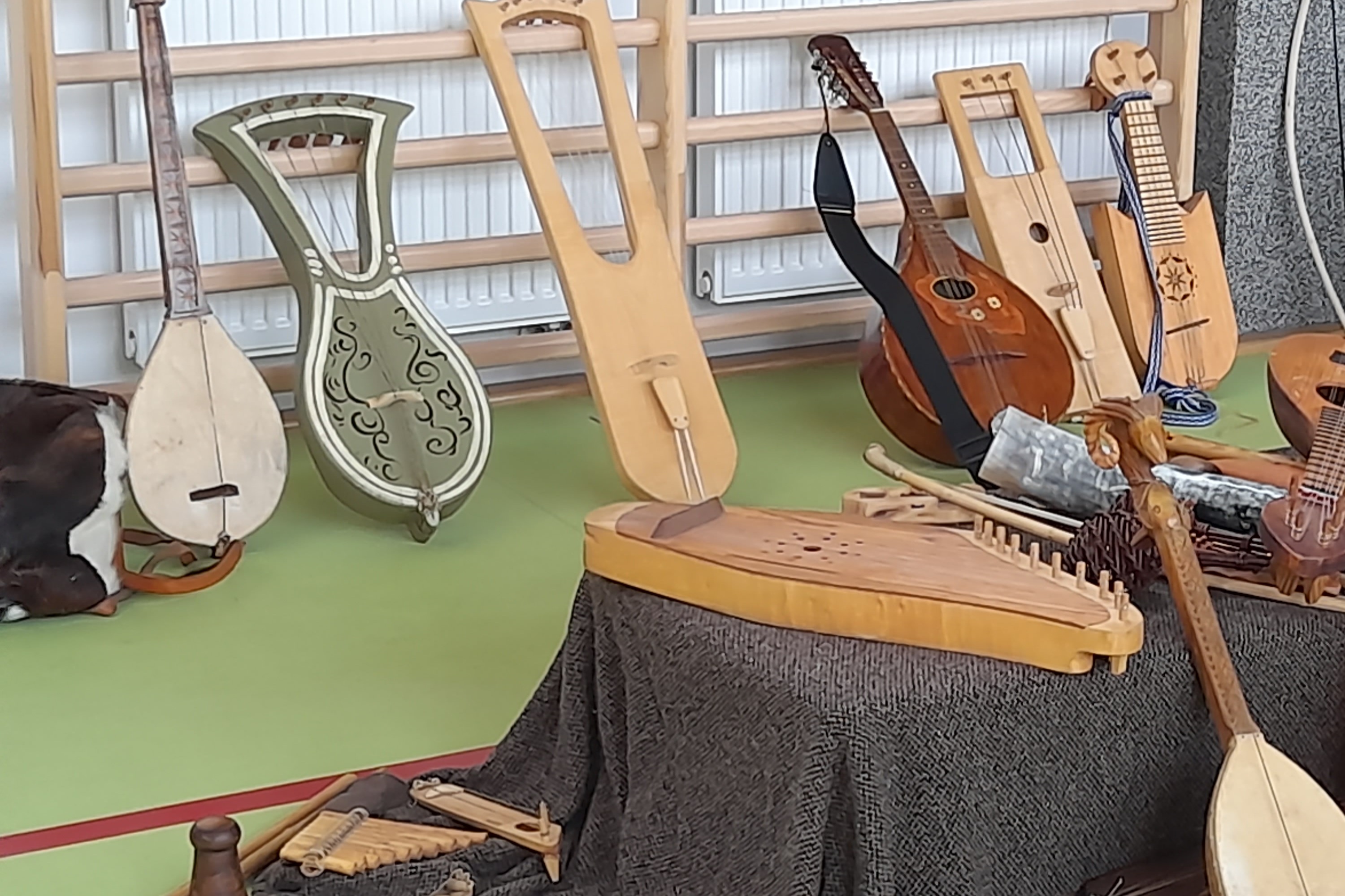Dawne Instrumenty muzyczne.