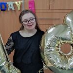 Jubilatka z balonami 1 i 8.