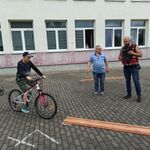 Uczeń e trakcie wykonywania zadania konkursowego.
