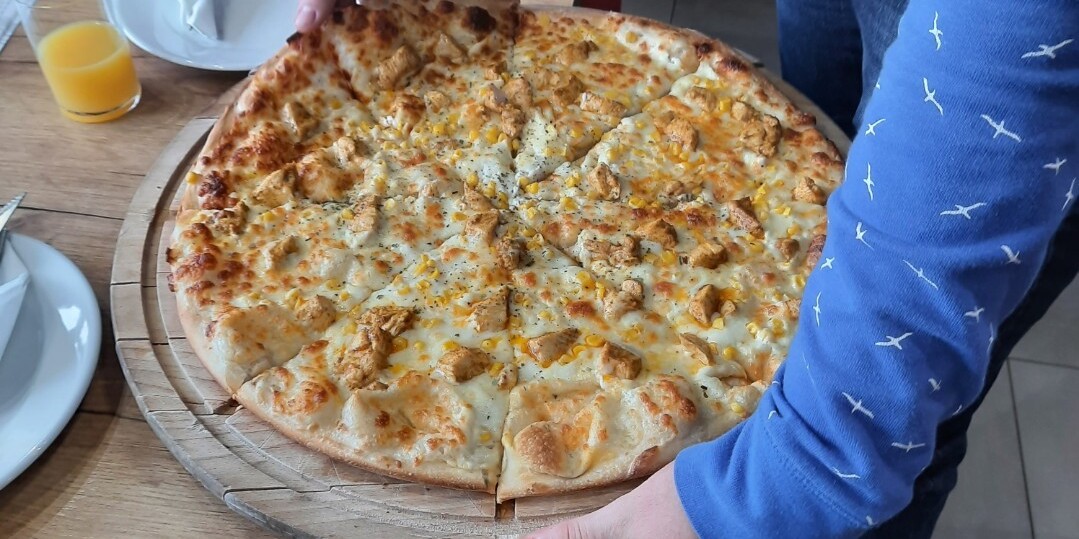 8c w „Brooklyn Pizza Club”