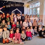 Grupowe zdjęcie dzieci