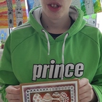 Uczeń prezentuje swoją pracę.