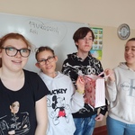 Jubilatka, koleżanki i kolega z klasy