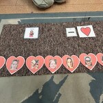 Tablica z portretami mam do układania zdania przy pomocy symboli