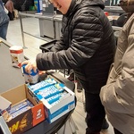 Uczeń wykłada produkty