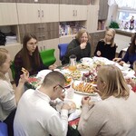 Społeczność klasy Ve w trakcie wigilii klasowej