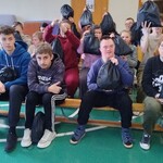 Uczniowie z plecakami bezpieczeństwa