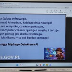 Slajd wyświetlany na ekranie w trakcie webinaru