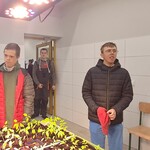 Uczniowie w pracowni ogrodniczej