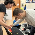 Uczniowie podczas zajęć metodą Attention Autism