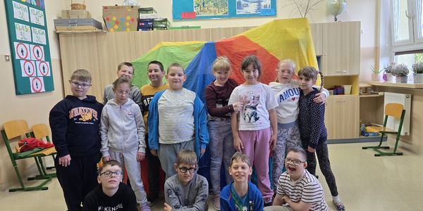 Grupa uczniów biorąca udział w zajęciach