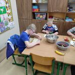 Klasy II b i IIIc poznają moc owoców