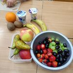 Klasy II b i IIIc poznają moc owoców