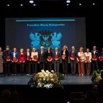 Prezydent Miasta Białegostoku i nagrodzeni nauczyciele