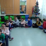 Uczniowie podczas spotkania integracyjnego w ramach innowacji pedagogicznej 