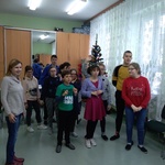 Uczniowie podczas spotkania integracyjnego w ramach innowacji pedagogicznej 