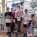 Laureaci turnieju na podium.
