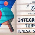 Baner reklamowy Integracyjnego Turnieju Tenisa Stołowego.